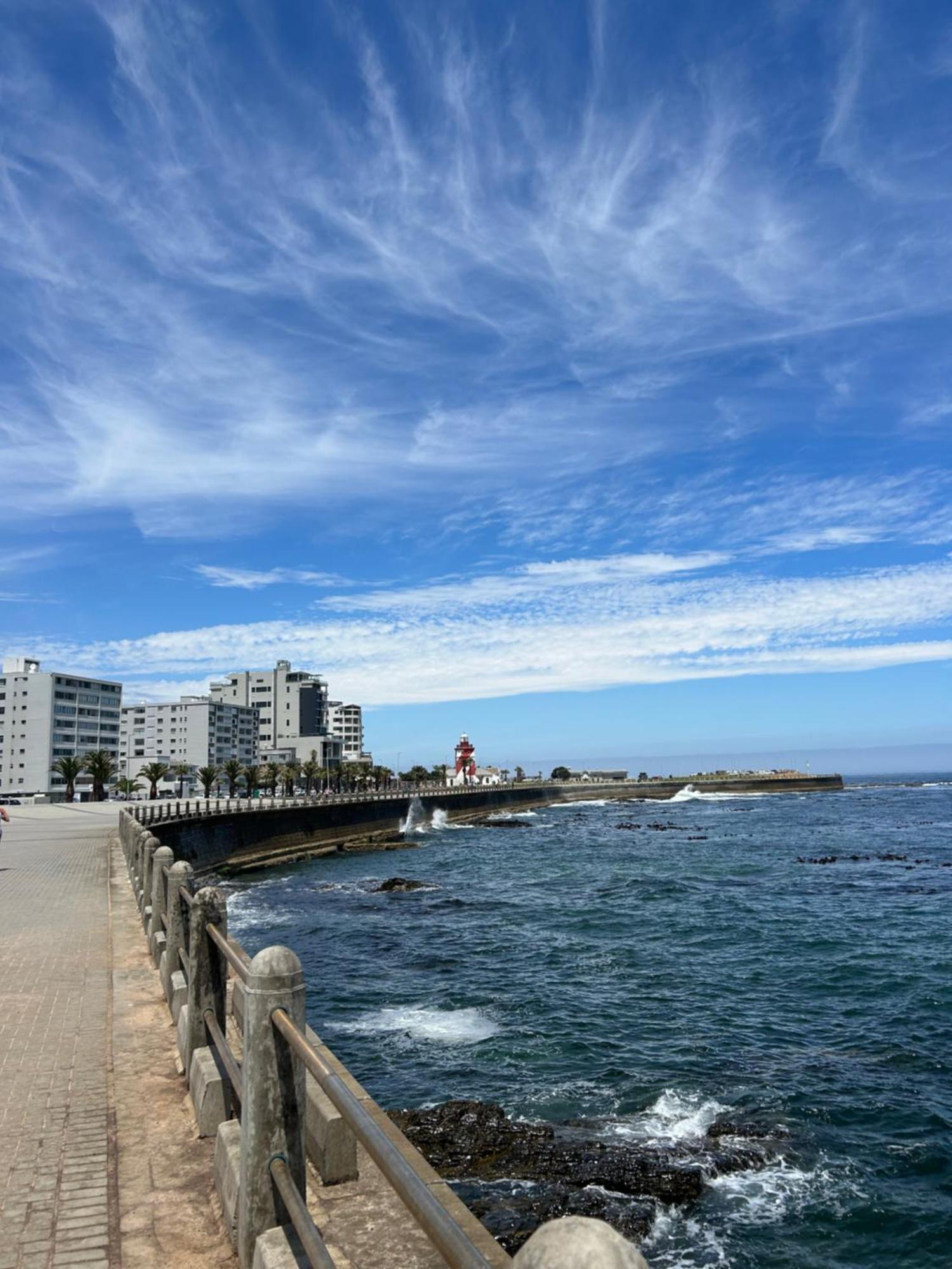 Cosy, Eclectic In Sea Point * Kapstadt